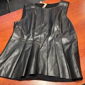 Bailey 44 faux leather tank S // 012104